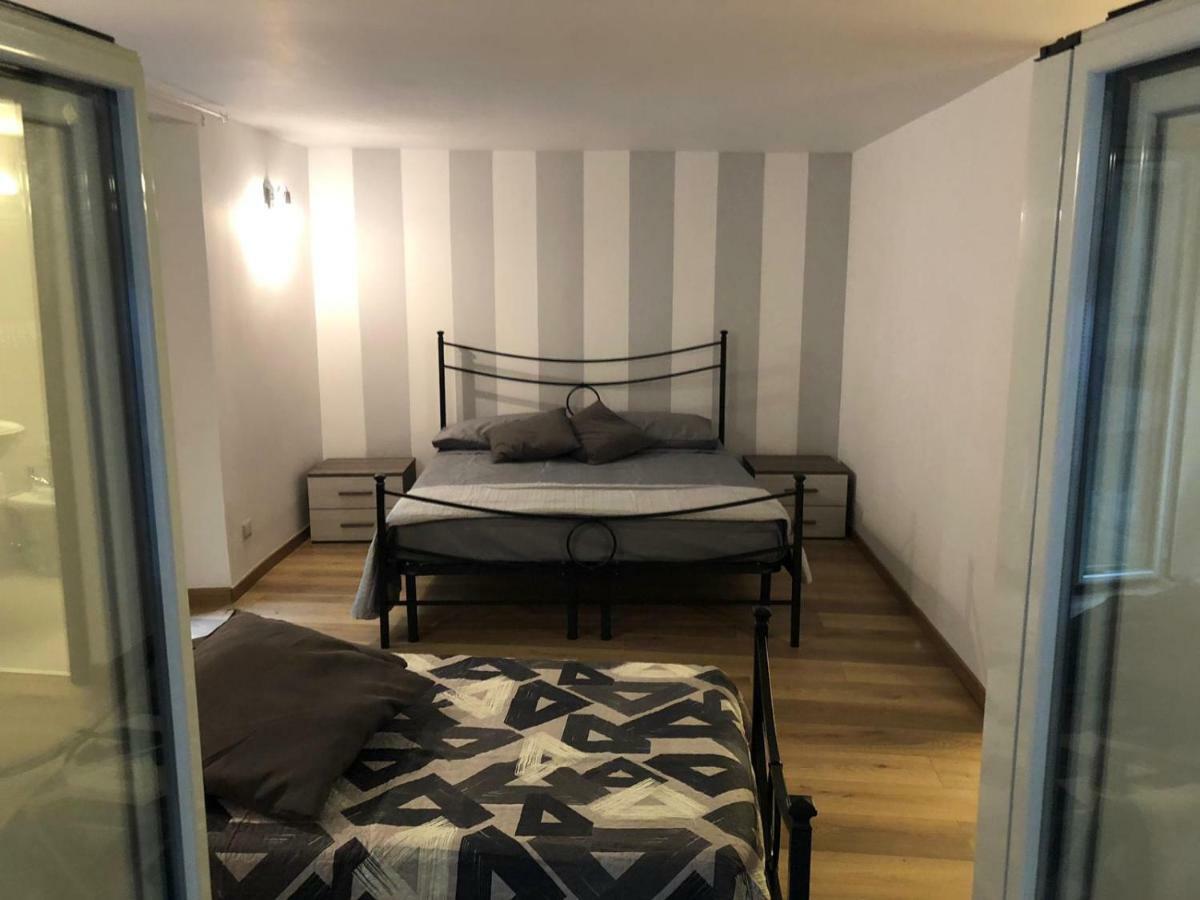 Athmosfera Nova 18 Hotel Наполи Екстериор снимка