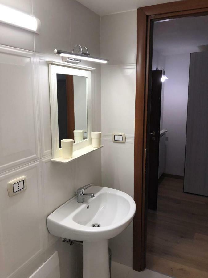 Athmosfera Nova 18 Hotel Наполи Екстериор снимка