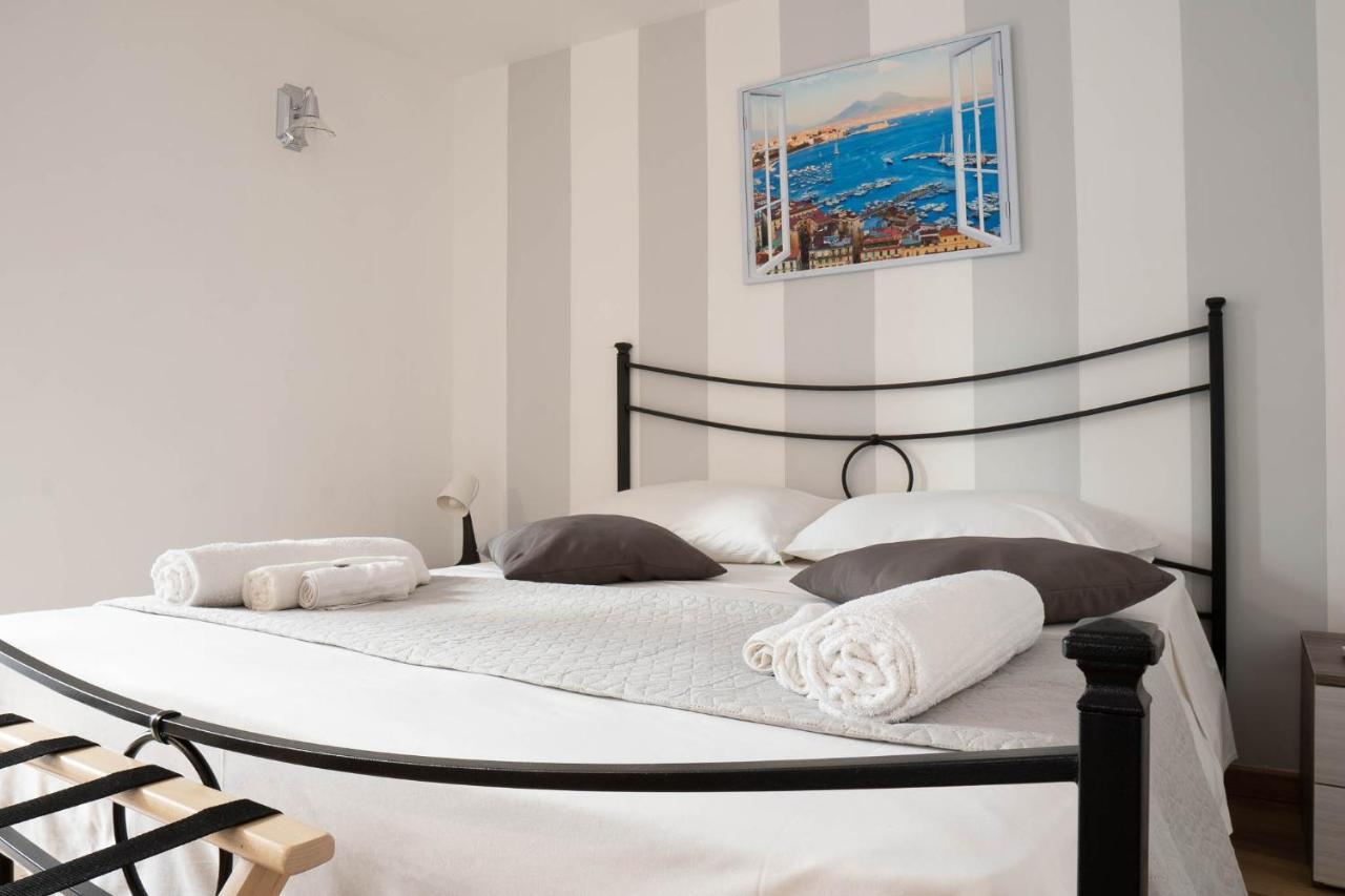 Athmosfera Nova 18 Hotel Наполи Екстериор снимка