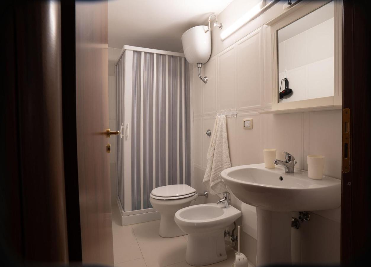 Athmosfera Nova 18 Hotel Наполи Екстериор снимка