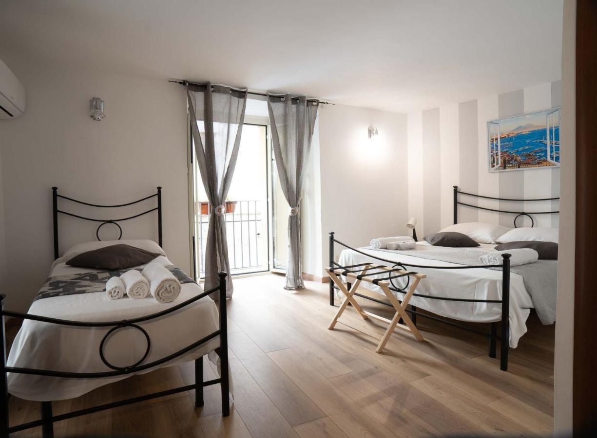 Athmosfera Nova 18 Hotel Наполи Екстериор снимка
