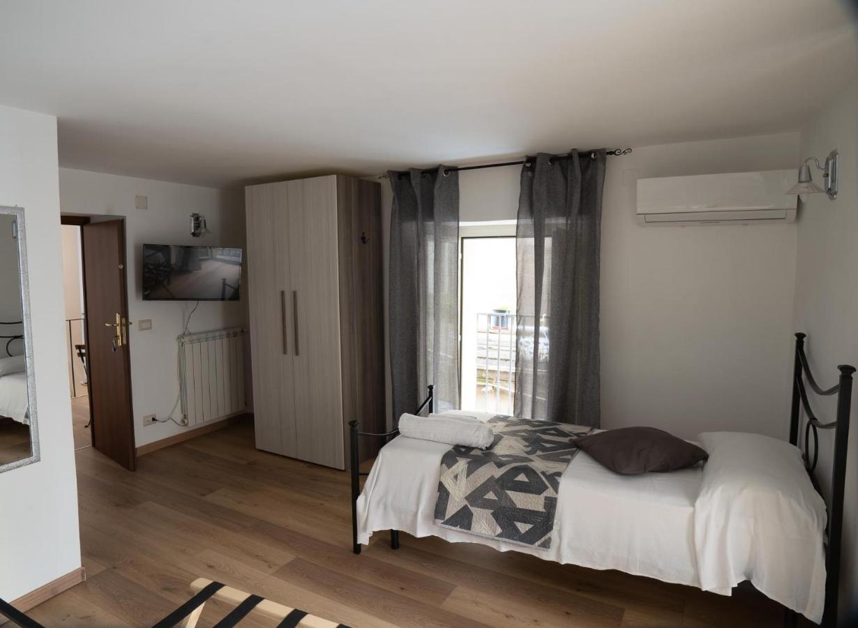 Athmosfera Nova 18 Hotel Наполи Екстериор снимка